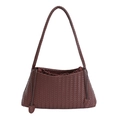 Bolso de hombro trenzado marrón oscuro con cierre de cordón ajustable y textura de cuero - Marrón