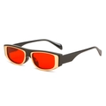 Lunettes de soleil rectangulaires noires avec verres rouges et bordure dorée - Monture Noire Verres Lie-de-vin