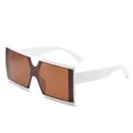 Gafas de sol cuadradas blancas de gran tamaño con lentes marrones en vista de 45° - Montura blanca Lente marrón