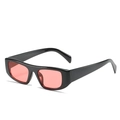 Retro-Rechteck-Sonnenbrille mit schwarzem Kunststoffrahmen und rosa Gläsern - Einheitsgröße / Schwarzer Rahmen rote Gläser