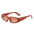Chic cat-eye sunglasses with thick reddish-brown frame and matching tinted lenses - New Style / Standard (Incl. 13% VAT) Coffee Frame Two-Tone Tea Lenses
