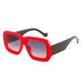 Retro Oversize-Quadrat-Sonnenbrille mit hellem rotem Rahmen und schwarzen Bügeln - Roter Rahmen Doppelte Graue Gläser