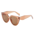 Fashionable oversized cat eye sunglasses in transparent tea brown with gradient lenses - Brown Frame Tea Lens