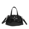 Borsa Boston nera lucida con dettaglio a cuore metallico e tracolla rimovibile - Nero