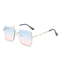 Occhiali da sole quadrati senza montatura con lenti sfumate blu rosa e aste in metallo oro - Montatura Oro Lente Sfumata Blu Rosa