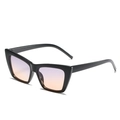 Retro-Cat-Eye-Sonnenbrille in Schwarz mit lila-orangefarbenem Farbverlauf für Damen - Schwarzer Rahmen Graubraune Gläser