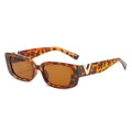 Rectangle tortoise shell sunglasses with brown lenses and golden V metal decoration - Leopard Frame / Tea Lens