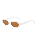 Lunettes de soleil ovales rétro avec monture blanche et verres marron style vintage 90s - Nouveau Style / Standard monture blanche avec verres marrons (TVA de 13 % incluse)