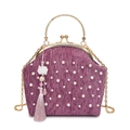 Dunkelviolette Samthandtasche mit Perlen, goldener Griff und floraler Quastenanhänger - Rosa