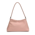 Hellrosa Achseltasche mit gewebter Textur und minimalistischem Umhängeriemen - Rosa