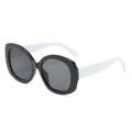 Retro-Oval-Sonnenbrille mit schwarzem Rahmen und weißen Bügeln im Kontrast für Damen - Schwarzer Rahmen Graue Gläser Weiße Bügel