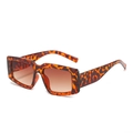 Retro tortoiseshell square frame sunglasses with gradient brown lenses for women - Leopard Frame Gradient Brown Lens
