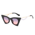 Cat eye zonnebril met zwart montuur, paarse verloopglazen en goudkleurige metalen poten - Zwart Frame Grijs Roze Glazen