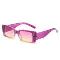 Occhiali da sole rettangolari alla moda con montatura viola trasparente e lenti sfumate - Montatura Viola Giallo Lenti Rosa