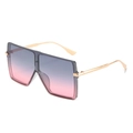 Große quadratische Sonnenbrille mit Goldrahmen und grau-rosa Verlaufsgläsern - Grauer Rahmen Grau-Rosa Verlaufsgläser