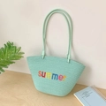 Handgewebte hellgrüne Einkaufstasche mit Summer-Stickerei und langen Schulterriemen - Grün