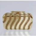 Elegante pochette da sera in acrilico dorato con strisce ondulate scintillanti e chiusura - Oro