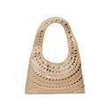 Bolso de hombro beige en cuero sintético con remaches plateados y estilo retro rock - Albaricoque