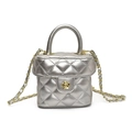 Silberne Mini-Stepptasche mit goldenem Kamelien-Verschluss und Kette - Silber
