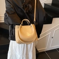 Retro cream beige bucket bag with crocodile pattern and adjustable crossbody strap - Khaki