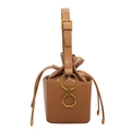 Borsa a secchiello color caramello con chiusura a coulisse e dettagli dorati - Cachi