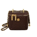 Mini sac boîte marron à motif serpent avec bandoulière chaîne et fleur de camélia dorée - Marron