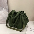 Bolso hobo de pana verde oscuro con diseño fruncido y correa ajustable al hombro - Estilo de Pana (6153-花mz) / Verde