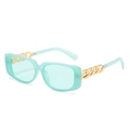 Lunettes de soleil carrées vert menthe avec accents de chaîne dorée élégants - Monture Vert Gelée Verres Verts
