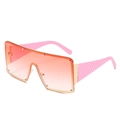 Occhiali da sole squadrati oversize con lenti sfumate rosa e stanghette trapuntate - Montatura Rosa / Lenti Rosa