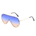 Flache Shield-Sonnenbrille mit orange-blauem Verlauf und goldenen Nietendetails - Einheitsgröße / Goldener Rahmen Blau-Gelb Verlaufsgläser