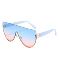 Lunettes de soleil shield flat top surdimensionnées avec verres dégradés bleu-rose et métal doré - Monture Dorée Verres Dégradés Bleu Rose