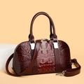 Borsa a mano bordeaux in pelle goffrata coccodrillo con manici e dettagli in argento - Rosso