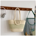 Details zur cremefarbenen Strohtasche mit gewebter Textur und elegantem Perlenverschluss - Weiß 2