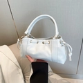Mini bolso de cuero blanco con ojales dorados y detalles de cordón para uso diario informal - Blanco