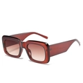 Chic oversized square sunglasses in amber tortoise frame with brown gradient lenses - Tea Frame Tea Lens