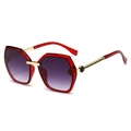 Fashion square sunglasses with red transparent frames and purple gradient lenses - Red Frame / Gradient Gray