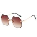 Frameless brown gradient sunglasses with gold metal temples and scallop edge lenses - Gold Frame Gradient Tea Lens