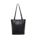 Borsa tote nera opaca minimalista con logo WWTU dorato e accessorio con ciondolo a nappa - Nero