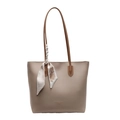 Bolso tote beige de cuero sintético con asas marrones y pañuelo de seda con estampado - Caqui