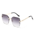 Lunettes de soleil papillon sans monture avec verres dégradés violets et détails en strass - Monture Dorée Double Gris