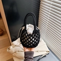Handgefertigte schwarze Baumwollseil-Handtasche mit weißem Kordelzug-Innenbeutel für Sommer - Schwarz