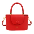 Sac bandoulière rouge rigide avec boucle circulaire et finitions métalliques dorées - Rouge