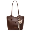 Borsa tote in pelle marrone scuro con manici lunghi e ciondolo a forma di orsetto - Marrone con Ciondolo