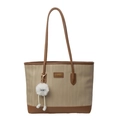 Bolso tote minimalista en tela beige y cuero marrón con colgante de pompón suave - Caqui