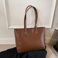 Bolso tote marrón oscuro de piel sintética texturizada con correas de hombro largas - Marrón