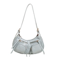 Borsa a spalla azzurra in vernice a forma di mezzaluna con cerniere metalliche - Blu