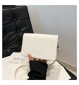 Borsa a tracolla minimalista in pelle verniciata bianca con cuciture a U e design squadrato - Bianco