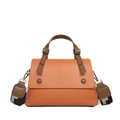 Borsa a mano minimalista in pelle arancione con tracolla intrecciata e finiture dorate - Cuoio