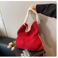 Bolso tote de ganchillo artesanal rojo y blanco con diseño calado y estilo informal - Rojo y Blanco