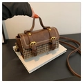 Borsa retrò pied-de-poule con finiture in ecopelle marrone e fibbia in bronzo - Marrone